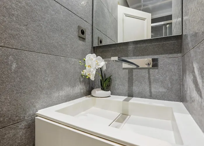 Prime Location - Orsay - Chic Apartament Paryż